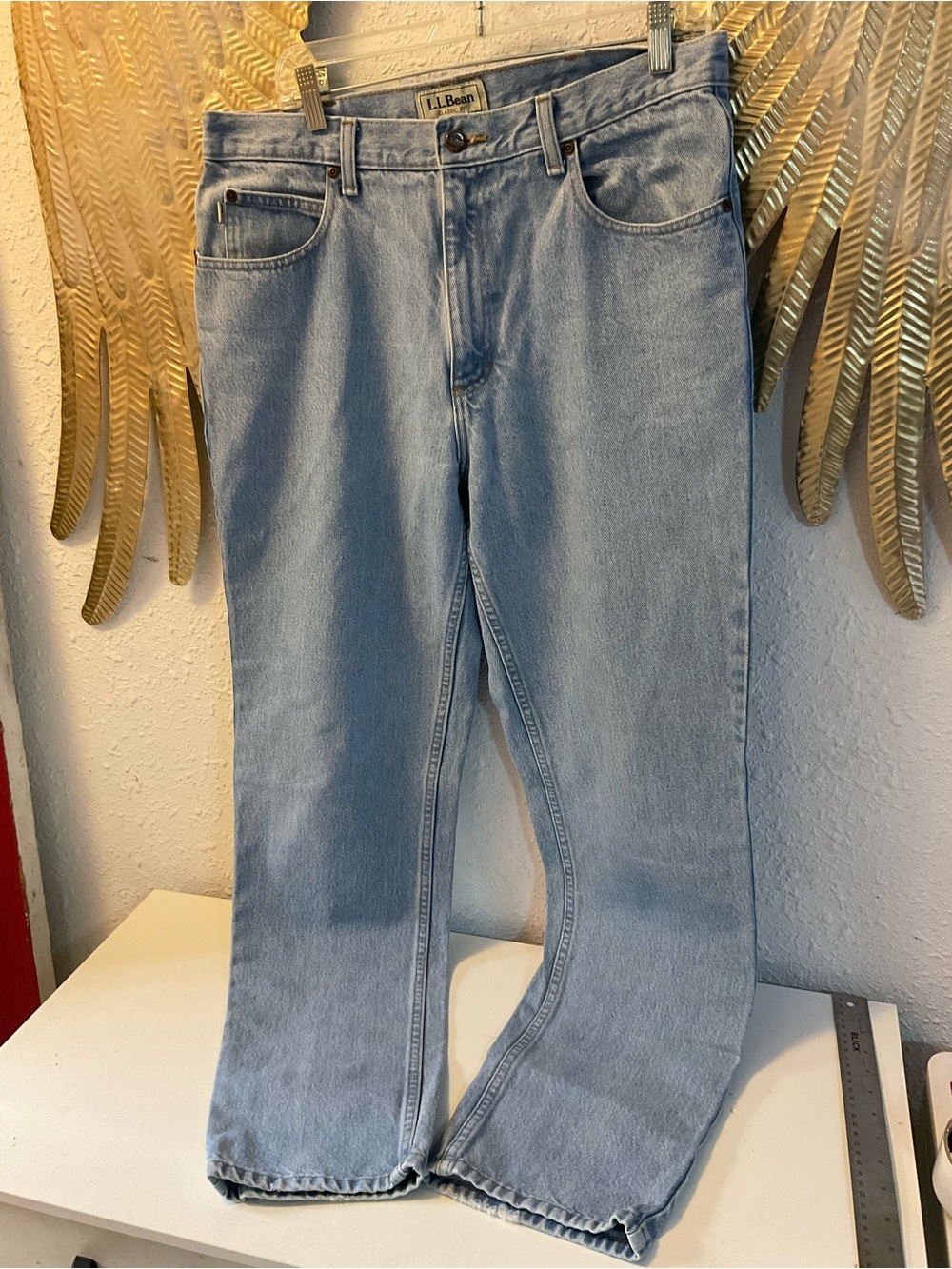 LL Bean Classic Fit Jeans Mens 34/32 Blue Denim Straight Leg Cotton